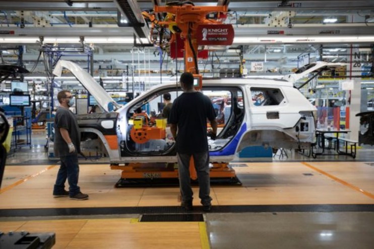 New vehicle registrations fell 2.5 per cent to 139,345 in January, according to the latest data from the SMMT.
