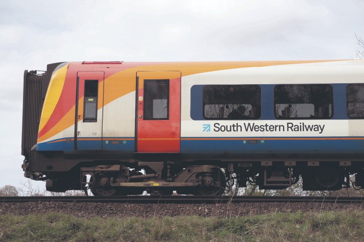 South Western Railway will become one of the first rail franchises to return to government ownership in 2025.