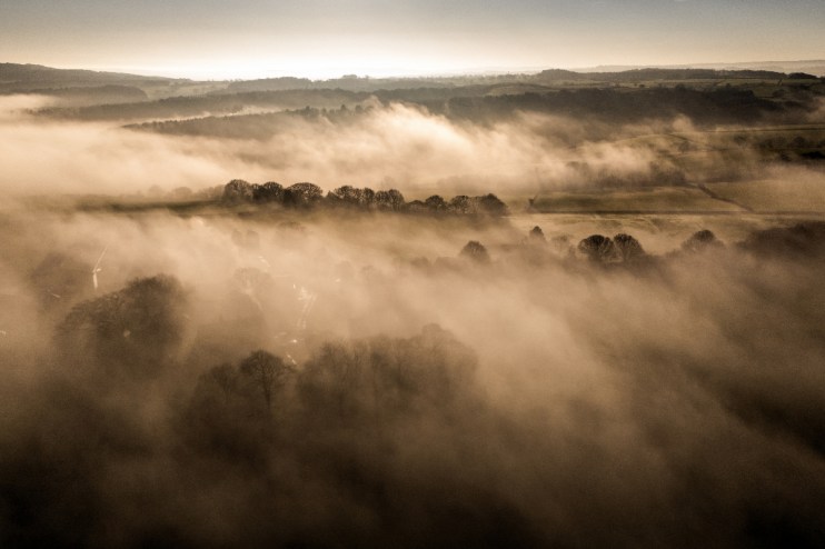 Fog which has caused disruption to flights at some of the UK&rsquo;s busiest airports will persist into the weekend, forecasters have said.