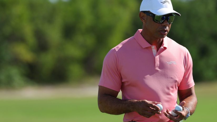 Tiger Woods has said that the Ryder Cup should pay its participants a fee, but that the fee should go to charity.