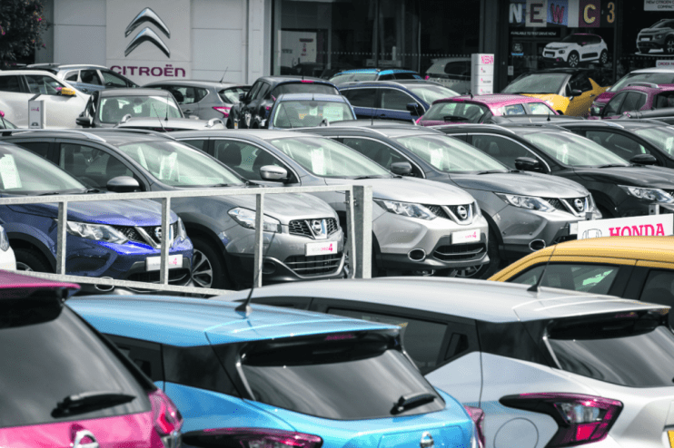 Moody&rsquo;s analysts have said the motor fiannce scandal could end up costing the industry &pound;30bn.