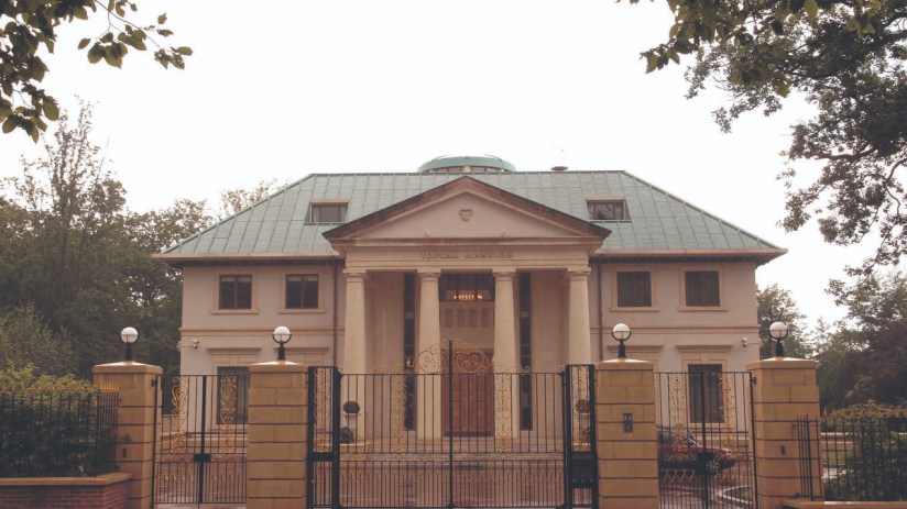 The exterior of the Toprak mansion is seen on The Bishops Avenue in Hampstead in London. (Photo by Andy Shaw/Bloomberg via Getty Images)