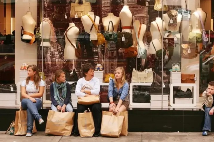 Total UK footfall decreased by 0.4 per cent in July