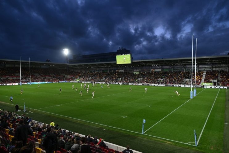 London Irish administrators and former frontrunner Daniel Loitz are at loggerheads over the breakdown of the German&rsquo;s proposed deal to buy the stricken rugby club.