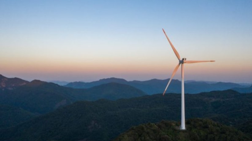 Grid connections for businesses delivering clean energy are to be prioritised, ministers have said.