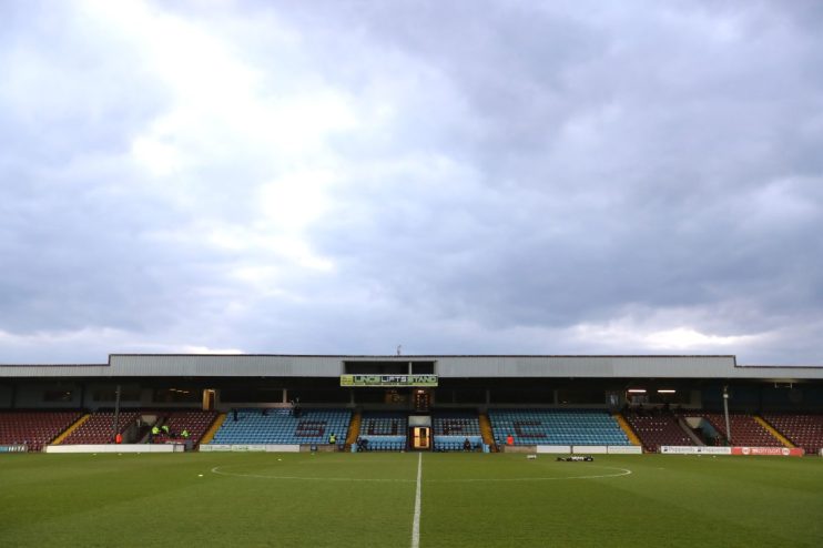 Scunthorpe United fans say they have &ldquo;absolutely dodged a bullet&rdquo; after a potential investment by FC100,000 fell through on Monday.