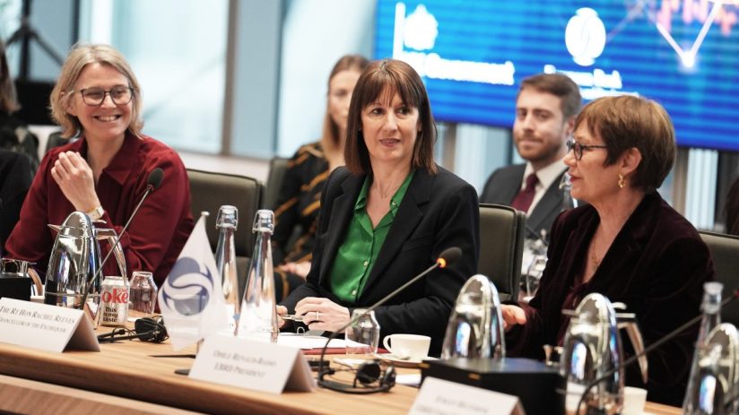 Rachel Reeves is managing a UK economy growing at a "sluggish pace", fresh data has suggested.