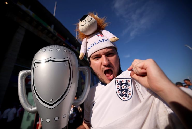 Fans spend more than &pound;1,000 each per sports trip