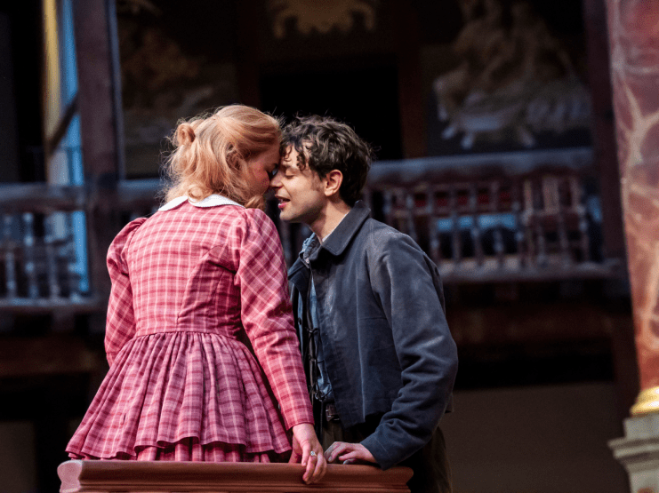 Lola Shalam as Juliet and Rawaed Asde as Romeo in Romeo and Juliet at Shakespeare's Globe