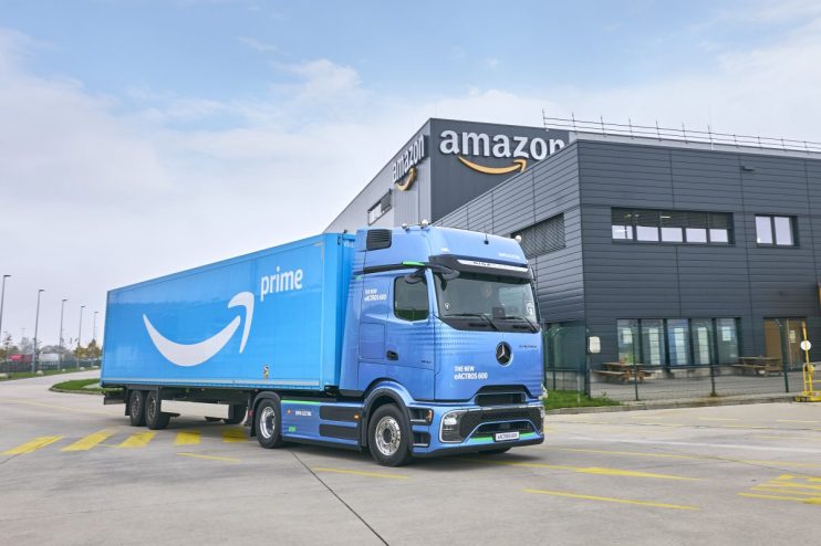 Amazons new eActros 600 electric truck in UK fleet expansion, showcasing sustainability in logistics.