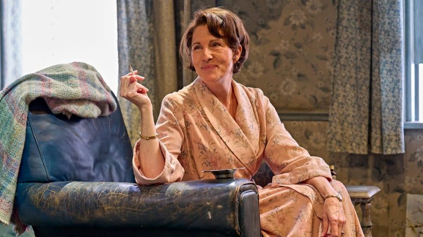 Tamsin Greig as Hester Collyer in The Deep Blue Sea