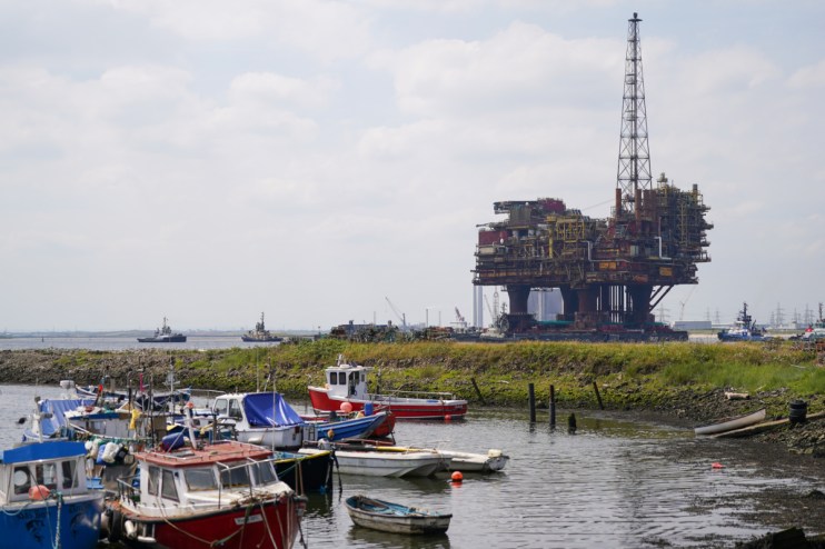 Picture of oil rig.