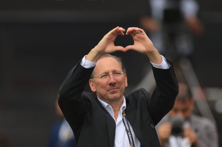 John Textor says he is ready to sell his stake in Crystal Palace to avoid the club being kicked out of the Europa League due to rules on multi-club ownership.