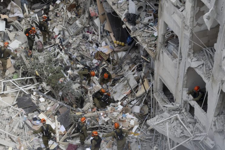 Iran launched a new wave of missile attacks on Monday, killing at least four and wounding dozens more. (Photo by Amir Levy/Getty Images)