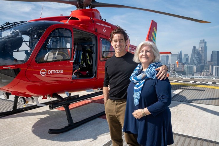 Omaze co-founder Matt Pohlson and his mum.