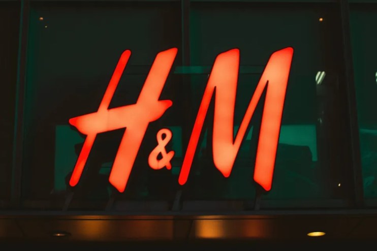 H&M investors will be eying recovery plans in upcoming results (Photo by Sei on Unsplash)