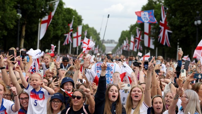 65,000 fans turned up to see the Lionesses parade in London