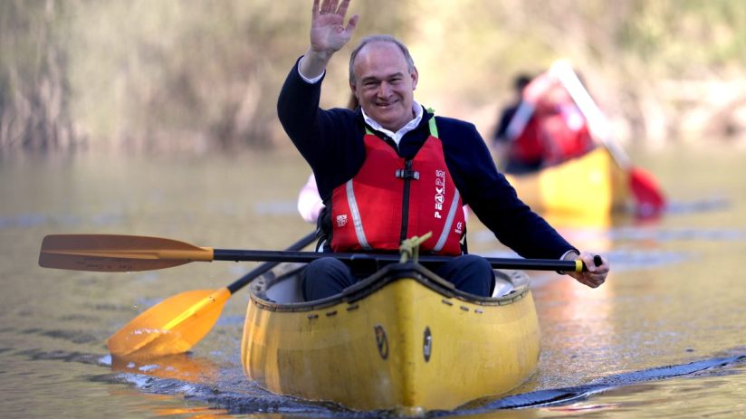 SHREWSBURY, ENGLAND - APRIL 11: Liberal Democrat leader Ed Davey shares a canoe with local MP Helen Morgan while canoeing with councillors on the local election campaign during a visit to Shropshire on April 11, 2025 in Shrewsbury, England. (Photo by Ryan Jenkinson/Getty Images)