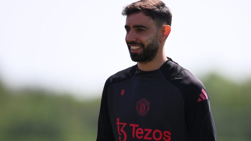 Premier League football players could have their salaries paid for in crypto, a new report into the future of the blockchain suggests.