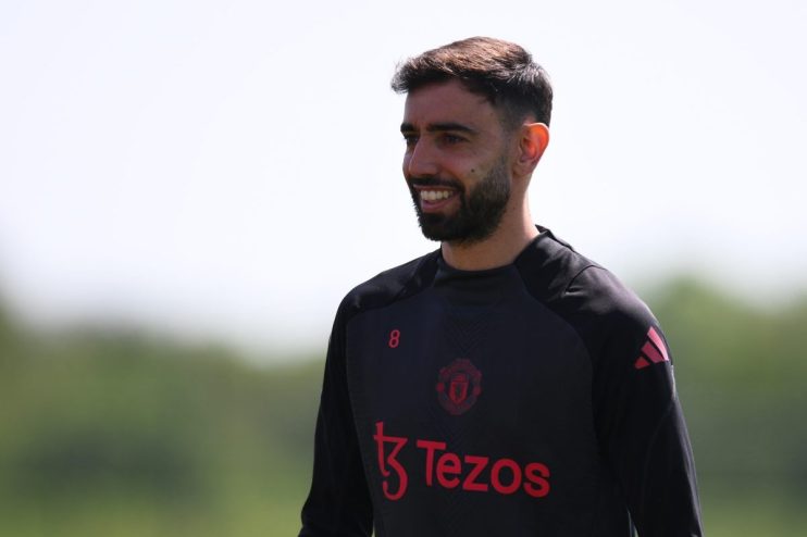 Premier League football players could have their salaries paid for in crypto, a new report into the future of the blockchain suggests.