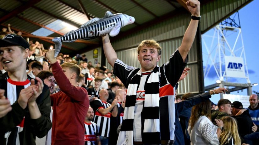 Grimsby Town stunned Manchester United on penalties in the Carabao Cup second round