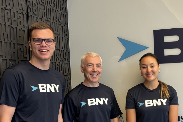 (l-r): Matthew Stearn, Ben Pudsey and Jasmine Hallworth of BNY Investments will all be racing in London