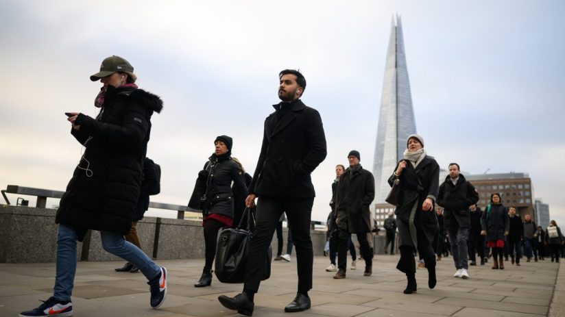 More Brits expect to work for longer