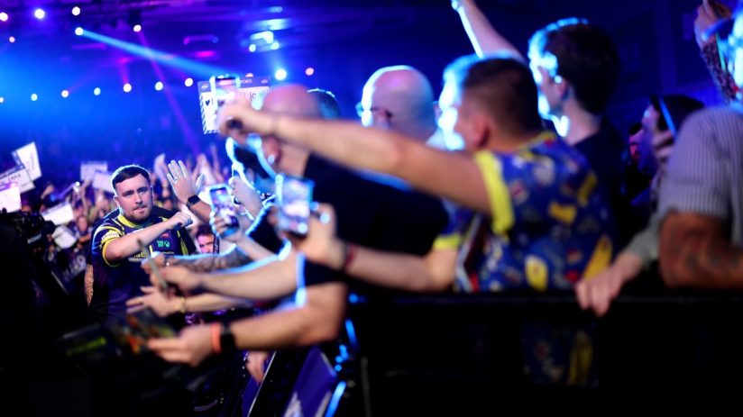 If you have tuned into the World Grand Prix of darts in Leicester&nbsp; this weekend, you&rsquo;d have needed to stare deep into your screen to see an empty seat at the 3,000 capacity Mattioli Arena.