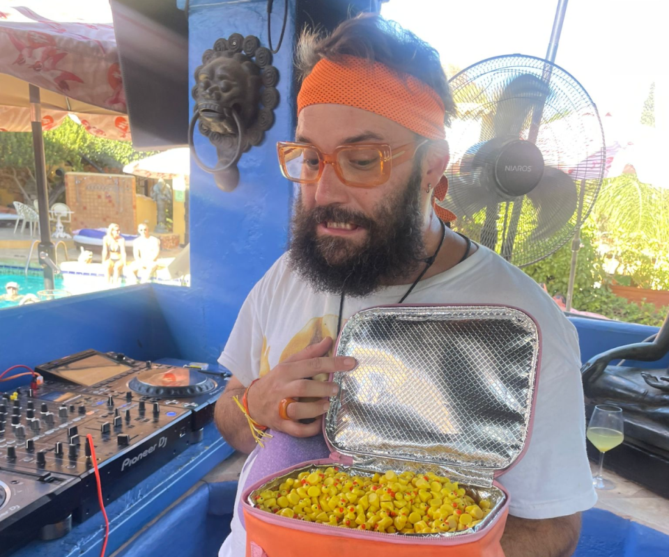 Smudge is one of the leading figures in the 'ducking' game. He hands out tiny rubber ducks to connect with strangers 