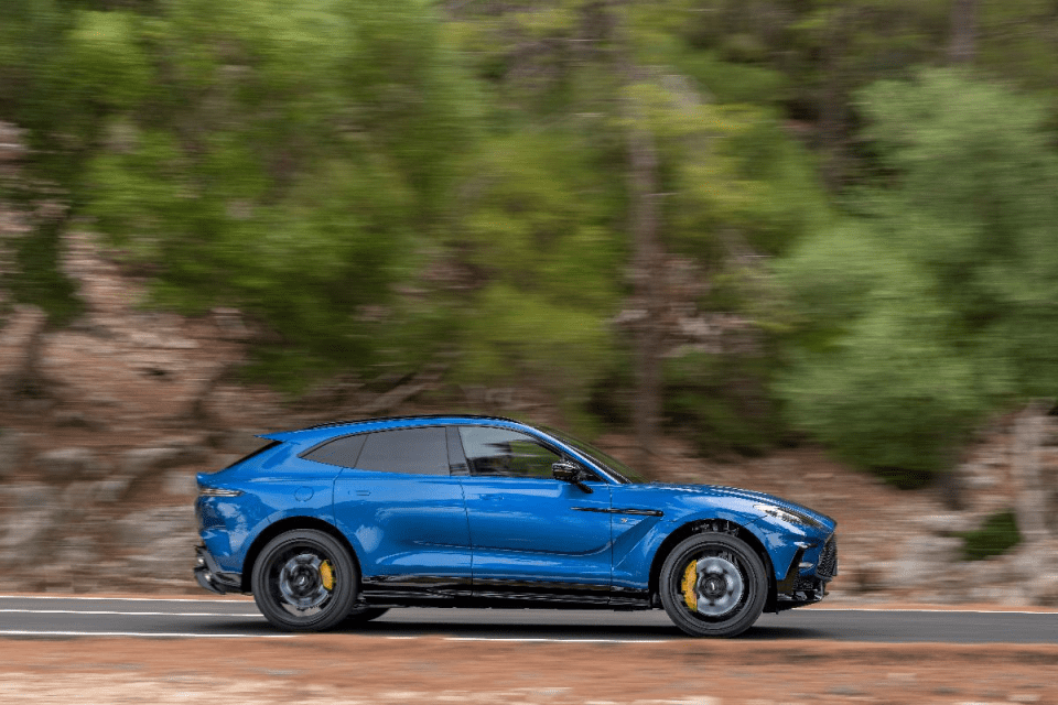 Aston Martin DBX S