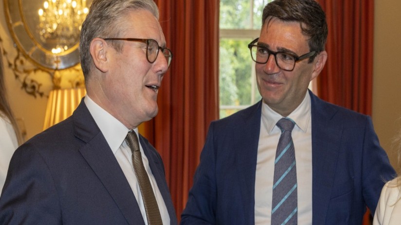 News image featuring a significant event with key figures engaging in a dynamic discussion on current general topics.