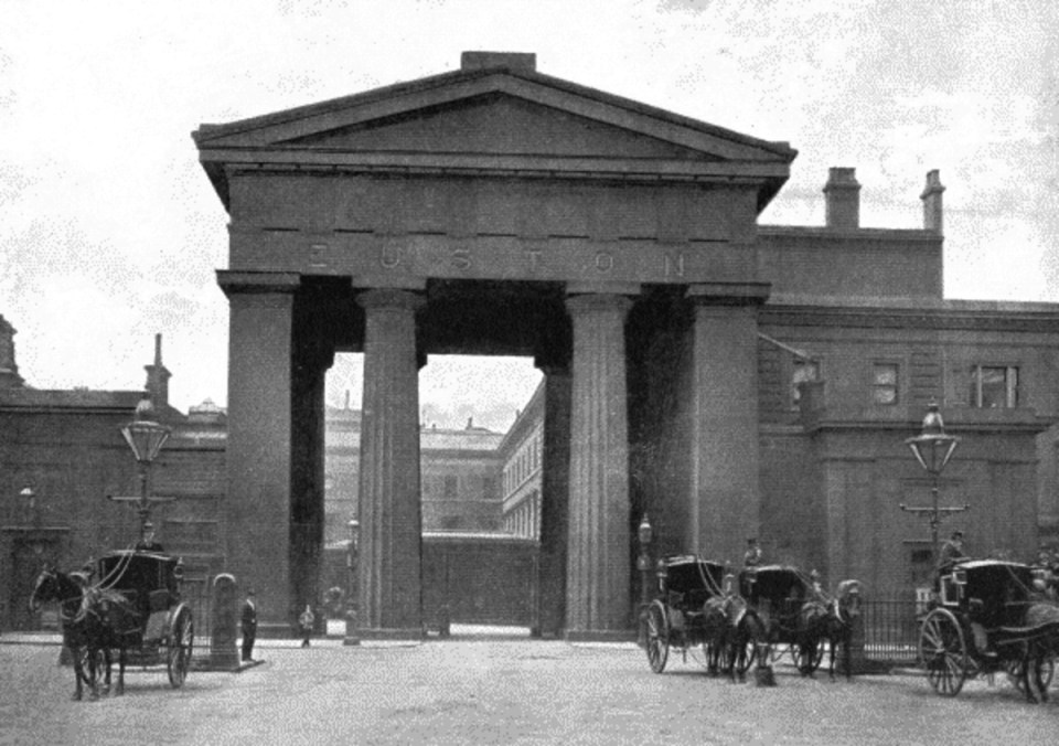 Euston Arch in 1896, showcasing the historic neoclassical architecture before its controversial demolition in the 1960s.