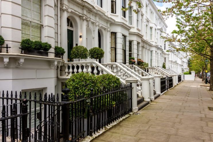 Kensington property showcasing elegant architecture and vibrant surroundings, highlighting luxury real estate in London