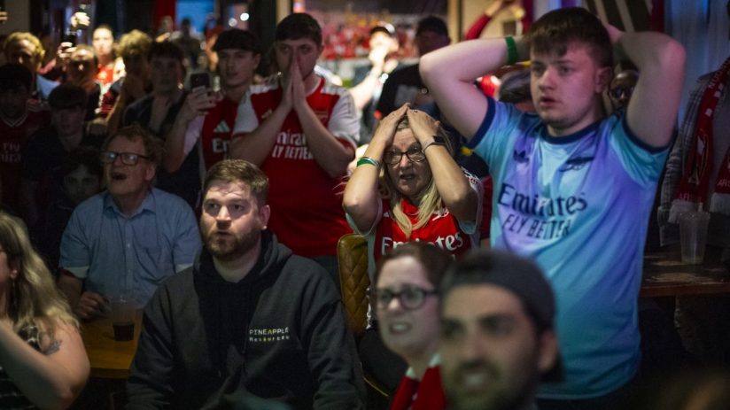General news article image displaying current events with diverse crowd, highlighting public engagement and interaction.