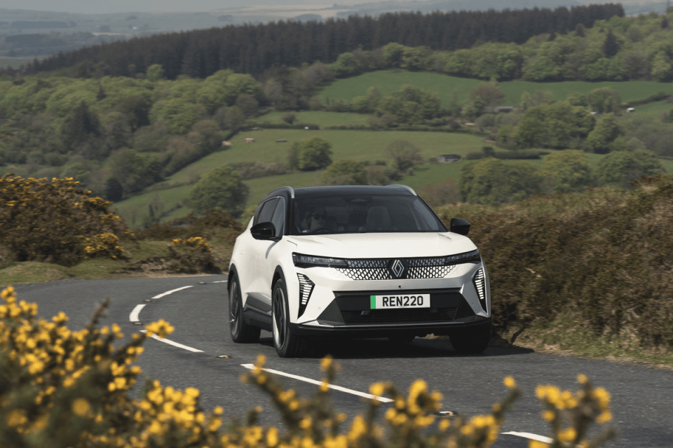 Tthe latest Renault Scenic E-Tech is a long-range electric SUV that is well suited to family life