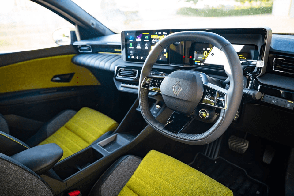 Inside the Renault 5