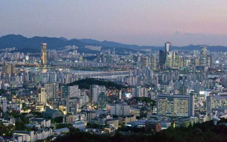 Seoul, the capital of South Korea, was surprised by an evacuation order text message, the second of which was sent in error